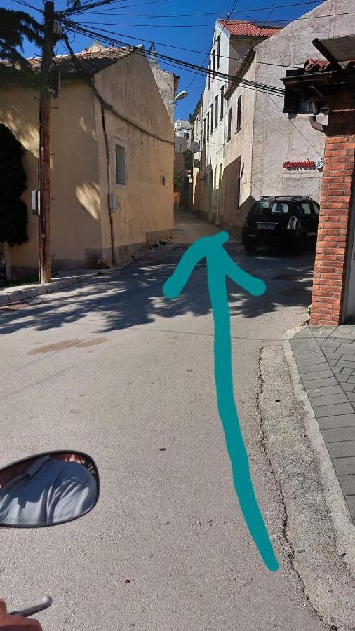 מאלי לוסיניי Apartman Kristina And Free Parking מראה חיצוני תמונה