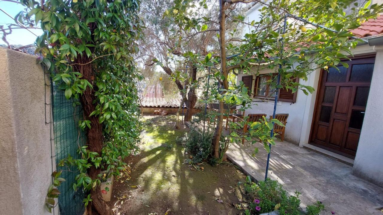 מאלי לוסיניי Apartman Kristina And Free Parking מראה חיצוני תמונה