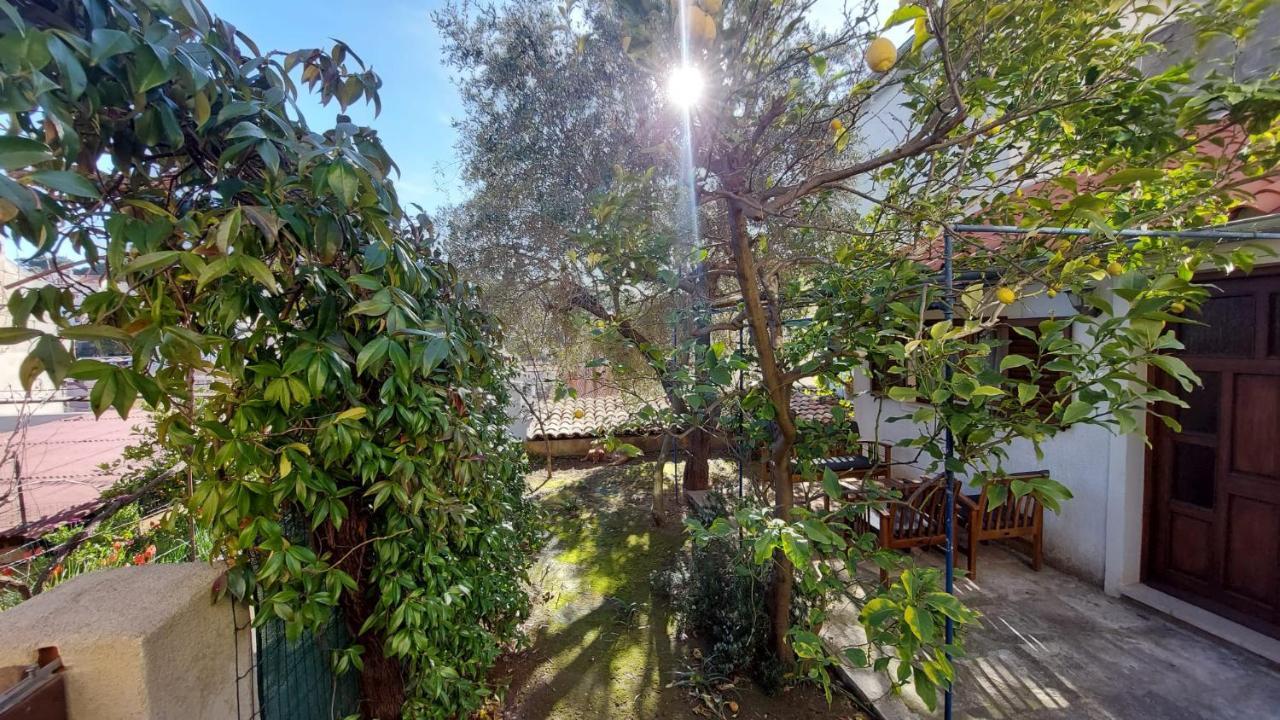 מאלי לוסיניי Apartman Kristina And Free Parking מראה חיצוני תמונה