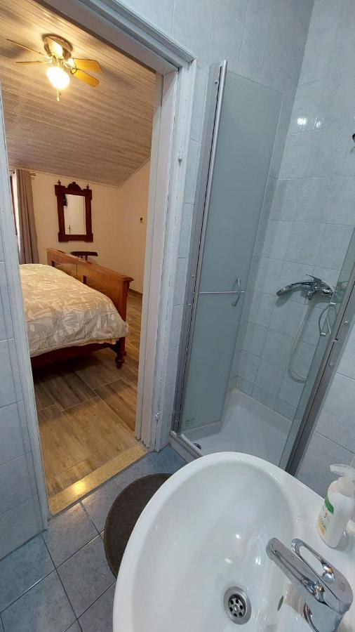 מאלי לוסיניי Apartman Kristina And Free Parking מראה חיצוני תמונה